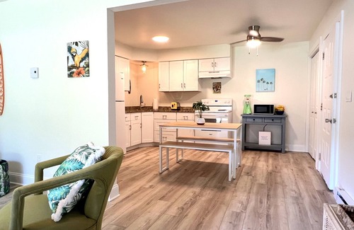 Lake Geneva Apartment | @MARGARITAVILLA@ Downtown Lake Geneva