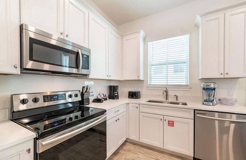 West Kissimmee House | Margaritaville cottage minutes from Disney
