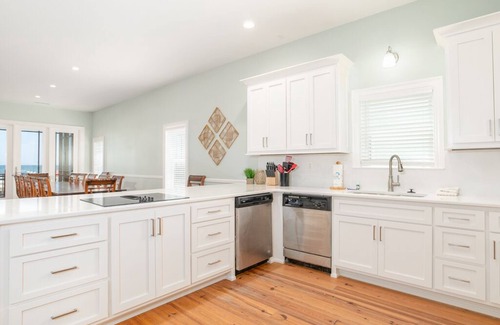 Southpointe House | Margarittaville West. Professionally decorated, Gulf front, 6 BR 4 BA.