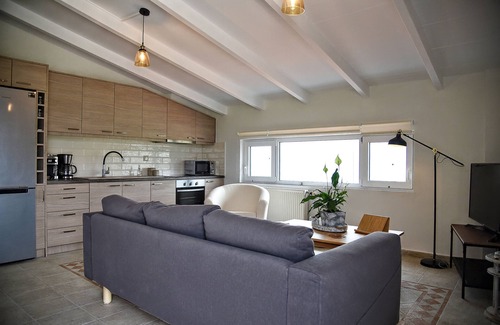 Panormos Apartment | Maria's home!/Loft right in the center of Crete.