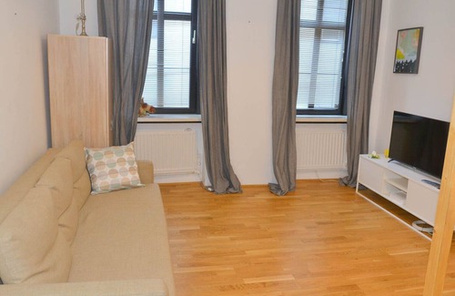 Funfhaus Apartment | Mariahilferstrasse near
