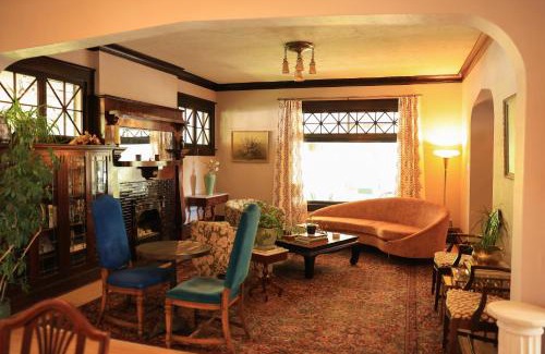 Logan Bed & Breakfast | Marianna Stoltz House