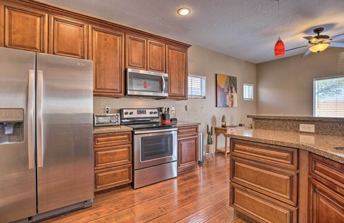 Maricopa House | Maricopa Home w/Outdoor Seating, 2 Mi to Golf!
