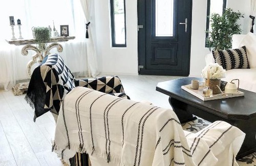 Lisa House | Marie Chalet