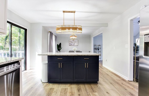 Marietta House | Marietta's Little Hideaway, with/cinema & game room