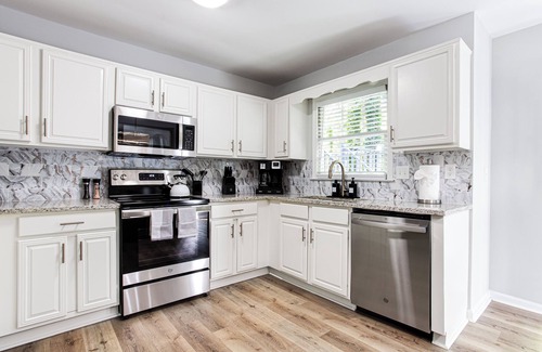 Marietta House | Marietta's Little Hideaway, with/cinema & game room