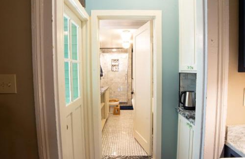 Faubourg Marigny Apartment | Marigny Cottage steps from Frenchmen St