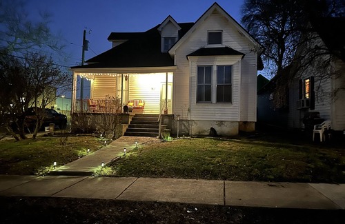 Knoxville Apartment | Marilyn Monroe: In Knoxville's Historic District
