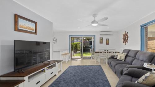Coffs Harbour House | Marilyn's - Budget family friendly, walk to beach
