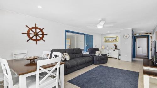 Coffs Harbour House | Marilyn's - Budget family friendly, walk to beach