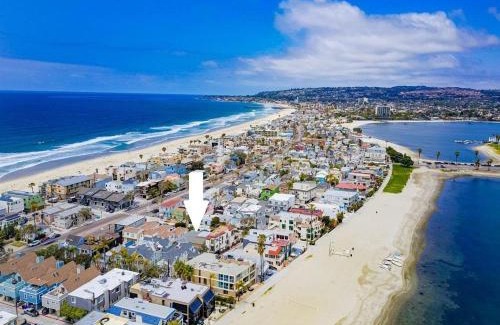 Central Mission Beach House | Marina 1