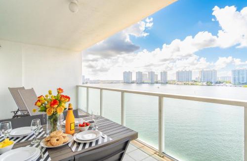 Sunny Isles Beach Apartment | Marina Bay 1008
