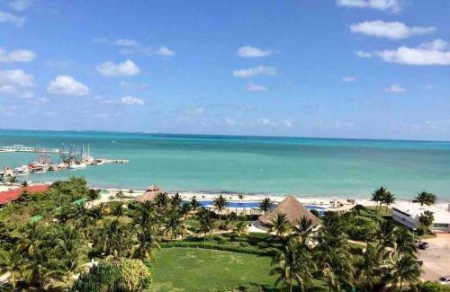 Puerto Juarez Apartment | MARINA Beachfront 2 BDR by CASA PARAISO