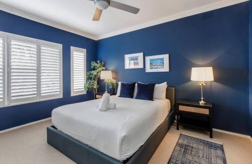 Williamstown House | Marina Blue - Bold Bayside Charm by the Foreshore