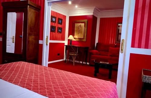 Comillas City Center Hotel | Marina de Campios