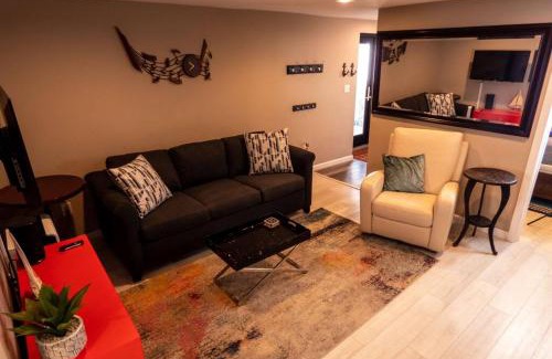Monticello House | Marina Hillside Lakefront Retreat