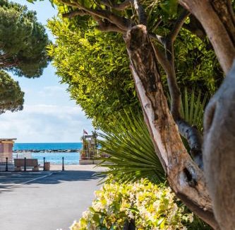 San Bartolomeo al Mare Apartment | Marina