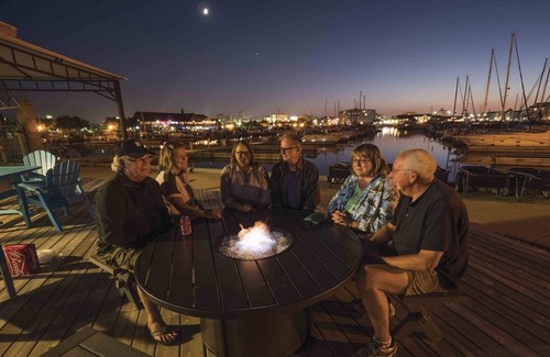 Racine Boat Rental | Marina Life II - 28 Carver @ Reef Point Marina
