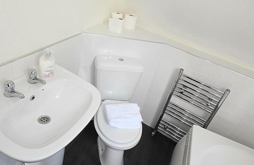 Hull Apartment | Marina Mews 2