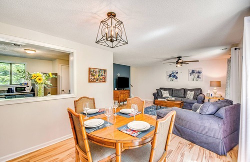 Salem House | Marina & Pool Access: Lovely Lake Keowee Townhome!