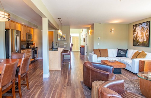 Ucluelet Condo | Marina side - The Moorage