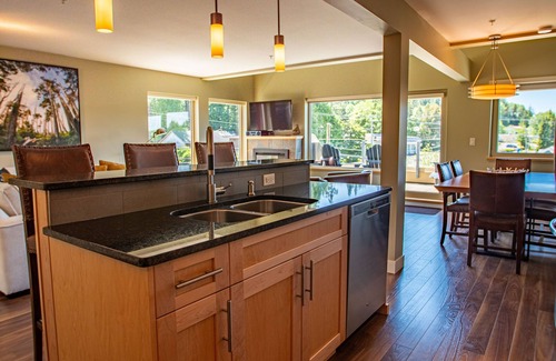 Ucluelet Condo | Marina side - The Moorage
