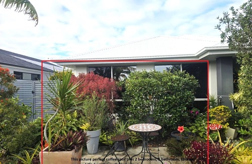 Banksia Beach Apartment | Marina Views