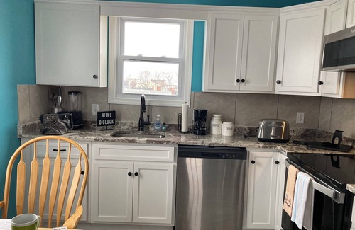 Hampton Condo | Marina views, sunrise & sunsets directly from your deck & side bedroom windows