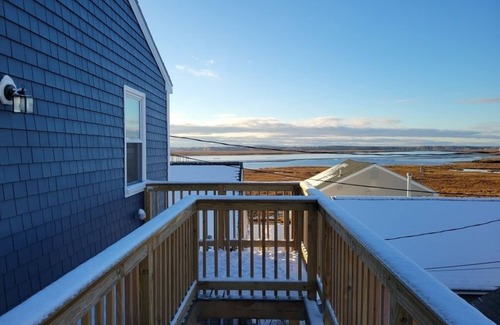 Hampton Condo | Marina views, sunrise & sunsets directly from your deck & side bedroom windows