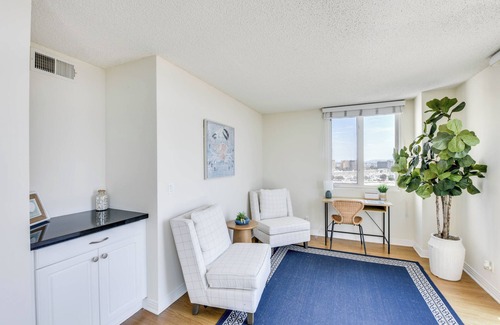 Marina del Rey Apartment | Marine Life: Smell the Sea, Feel the Breeze