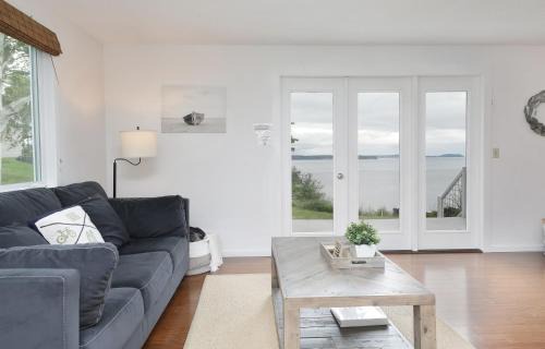 Lagoon Point House | Marine View Bluff by AvantStay Waterfront Views