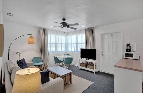 Hollywood Lakes Apartment | marine villas # 8 Beach view