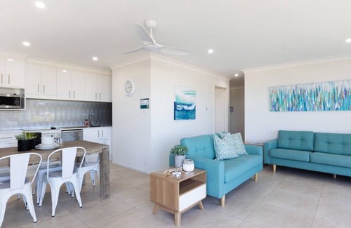 Mollymook Apartment | Mariners 3 - The closet apartment to Mollymook Beach, you can almost touch it!