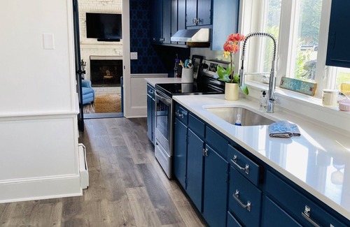 Marion House | Marion Renovated Awesome Home! Marion Village