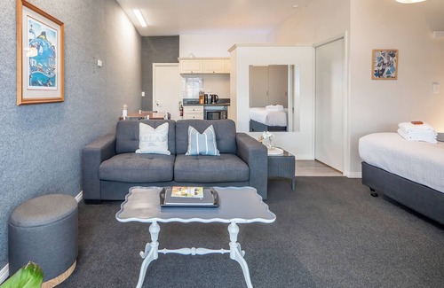 Mariri Apartment | Mariri Heights Modern Studio Unit. Pet Friendly