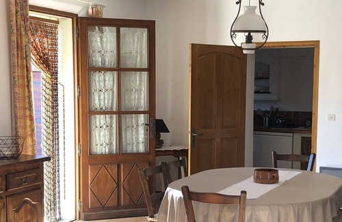 Faucon House | Marius, Provencal farmhouse, swimming pool and opposite Ventoux.