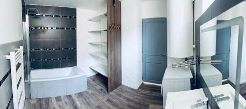 Saint-Omer Apartment | Mariya Appart Moment