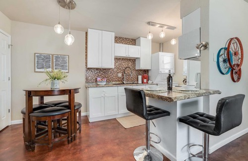 Downtown Condo | Market District Unit 1 - 1mi to DT Bentonville