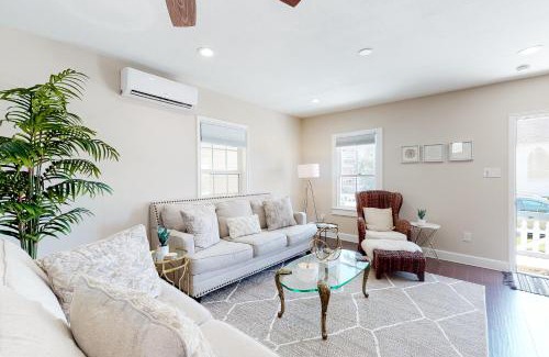 Galveston House | Market Gem
