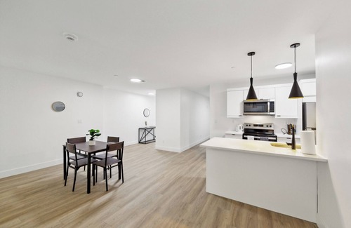 Downtown Wilmington Apartment | Market view Residence 503 I 1 Bedroom 1.5 Bathroom