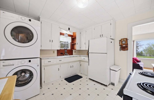 Marlboro House | Marlboro Beach Road Cottage