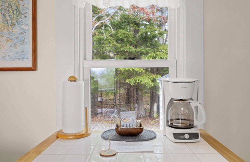 Marlboro House | Marlboro Beach Road Cottage