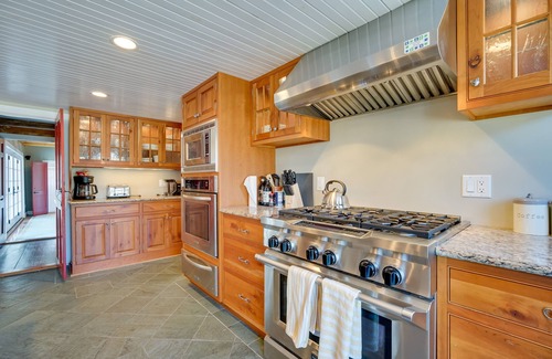 Wilmington House | Marlboro Escape: 9 Mi to Mount Snow Resort!