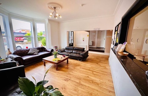 Norwich Hotel | Marlborough Hotel