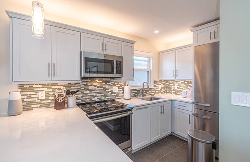 Ocean City Condo | "Marlin Sunset" - 11th/Bay, 2 BRs, sleeps 6