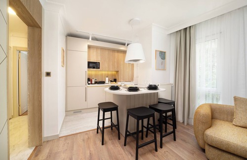 Gumussuyu Mahallesi Apartment | Marmada Suites