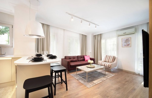 Gumussuyu Mahallesi Apartment | Marmada Suites