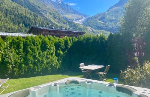 Argentiere Cabin | Marmotte Mountain Manor