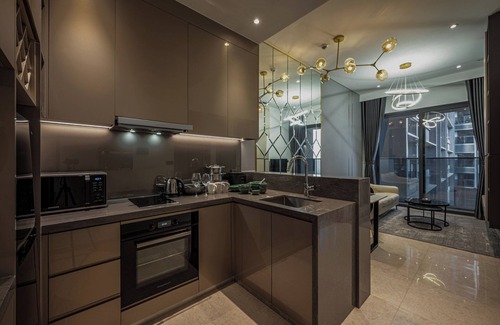 Da Kao Apartment | MarQ luxury Apartment Pool, Gym, Sauna, City Centern