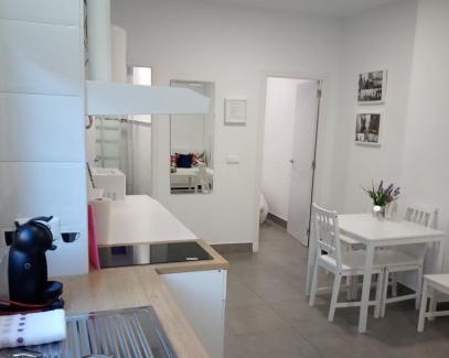 Bailen-Miraflores Apartment | Marquéz de Ovieco
